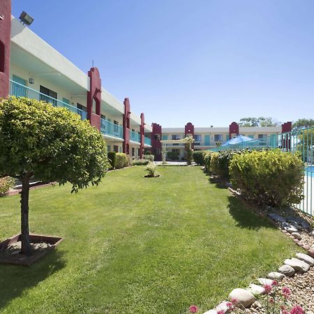 Days Inn By Wyndham Santa Fe New Mexico Exterior photo