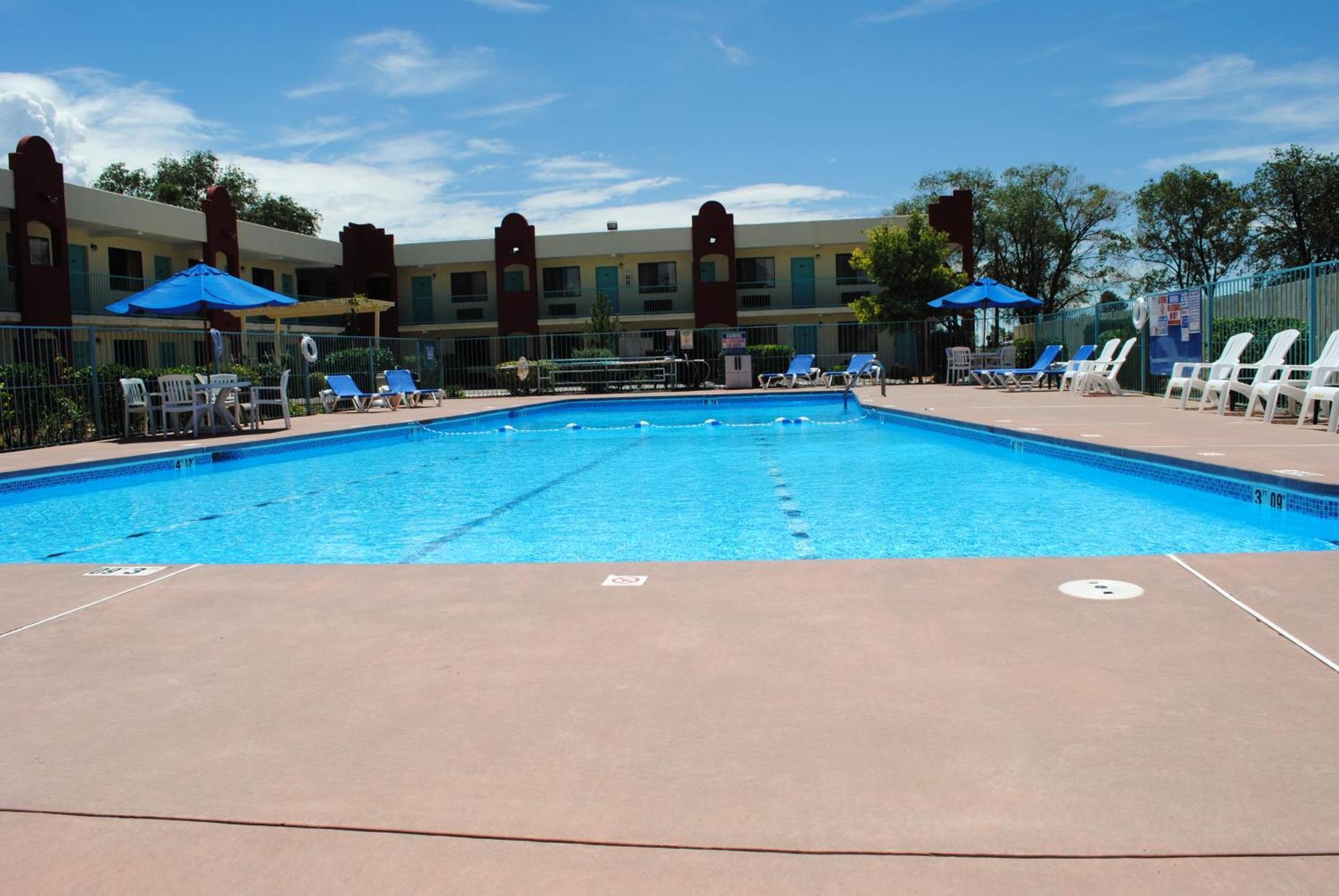 Days Inn By Wyndham Santa Fe New Mexico Exterior photo